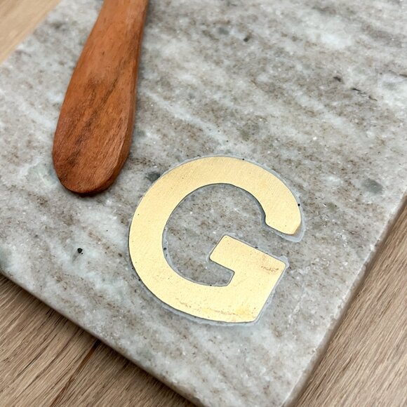Artisanal Marble Monogram Serving Board with Wood Spreader & Initial G - Picture 2 of 6